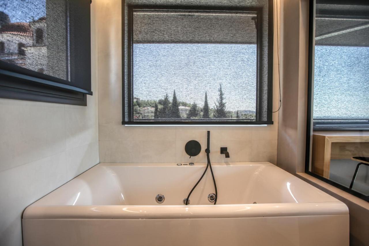 Meteora Heaven And Earth Premium Suites - Adults Friendly Kalampáka Eksteriør bilde