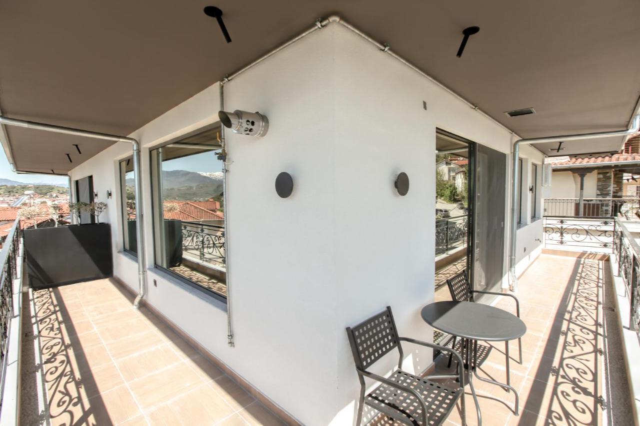 Meteora Heaven And Earth Premium Suites - Adults Friendly Kalampáka Eksteriør bilde